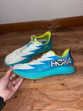 Hoka One One U Crescendo MD Track Spikes Shoes - mens 9/womens 10.5